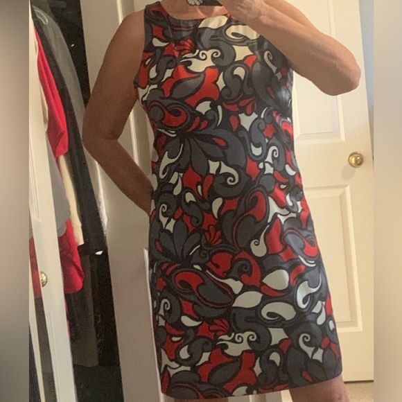 Gorgeous A.X.L. satin sheath dress - Picture 2 of 9